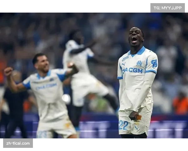 贝拉尔多回应离队传言 强调将继续为巴黎圣日耳曼效力